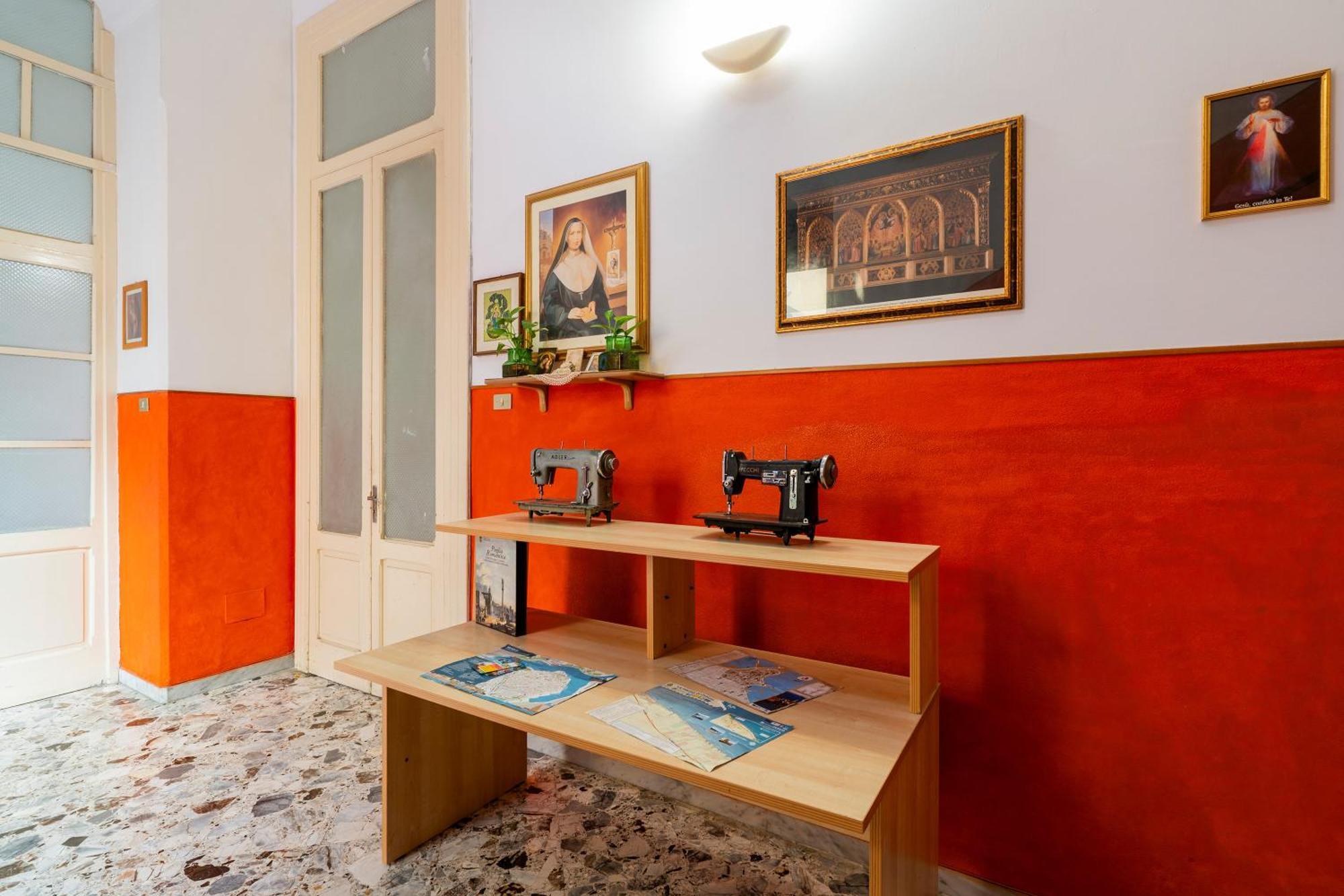 Casa Di Madre Antonia Hotell Brindisi Eksteriør bilde